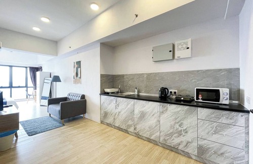 Bandar Tun Razak Condominio | Cozy condo (4 pax) with Wi-Fi & city view