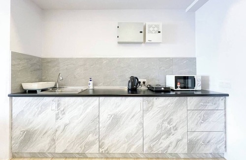 Bandar Tun Razak Condominio | Cozy condo (4 pax) with Wi-Fi & city view