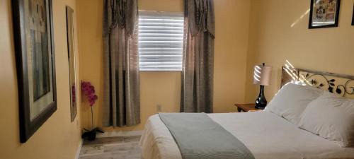 Tropic Casa | Cozy Condo For Rent In Melbourne Florida