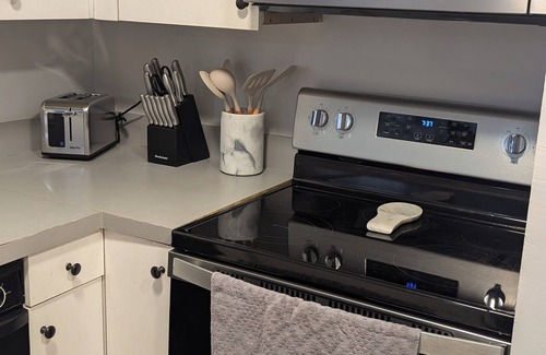 Opelika Condominio | Cozy condo in delightful Opelika with high speed internet.
