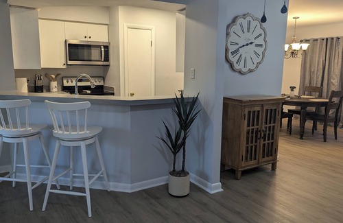 Opelika Condominio | Cozy condo in delightful Opelika with high speed internet.