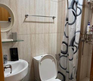 Barangay 670 Apartamento | Cozy Condo in Ermita Manila near St Lukes Medical Center and US Embassy