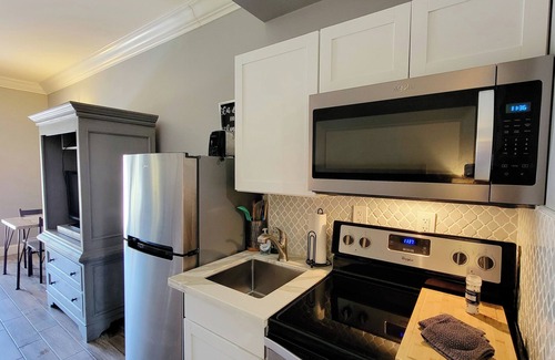Lake Las Vegas Condominio | Cozy condo in fabulous Lake Las Vegas with 2 pools and a hot tub!