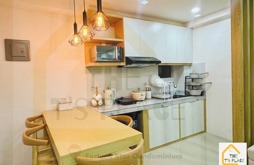 Caloocan Condominio | Cozy Condo in Fairview/North Caloocan with WiFi, AC, Netflix, YouTube