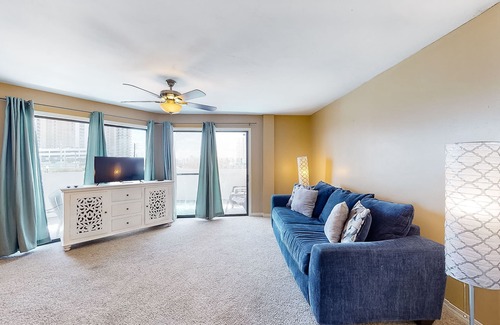 Gulf Lagoon Beach Condominio | Cozy condo in paradise with pool, sauna & private dock - snowbird-friendly