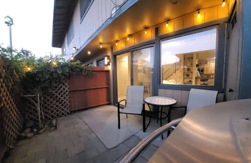 Sparks Condominio | Cozy condo in Sparks, NV close to dining, shopping, and entertainment.