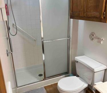 Shawnee Apartamento | Cozy condo in the perfect location with no stairs!