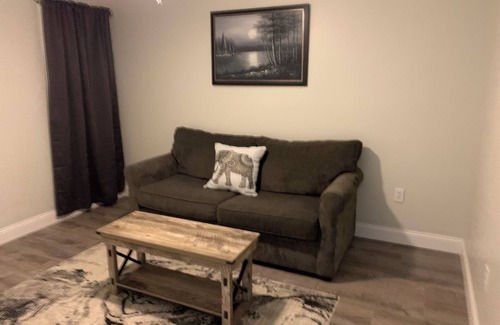 Bristol Condominio | Cozy condo just a minute walk from a beautiful private beach at Newfound Lake