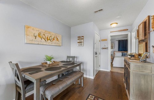 Notch Estates Apartamento | Cozy Condo near SDC and Branson