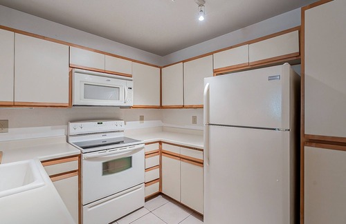 Tucson Condominio | Cozy Condo with all new furniture!