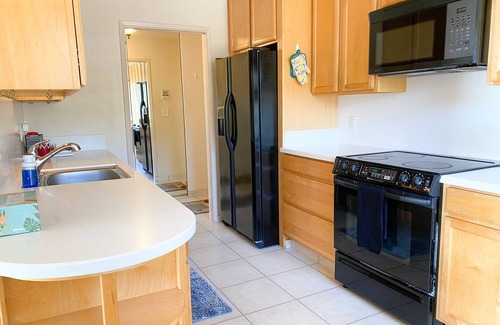 San Leandro Condominio | Cozy Condo With Bay Views