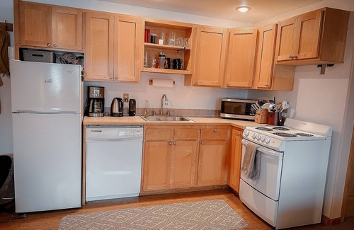 Sandpoint Condominio | Cozy condo with gorgeous views at Schweitzer Mtn Resort! 5-min walk to ski runs.