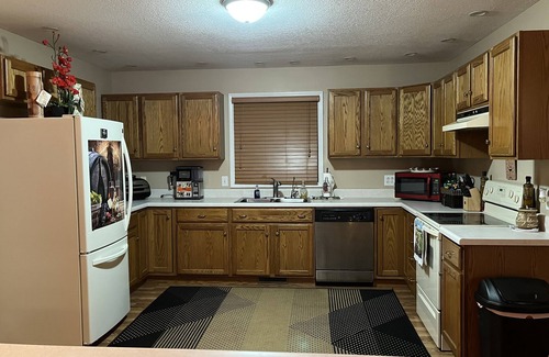 Ottawa Condominio | Cozy condo with jetted tub /master suite for business or leisure