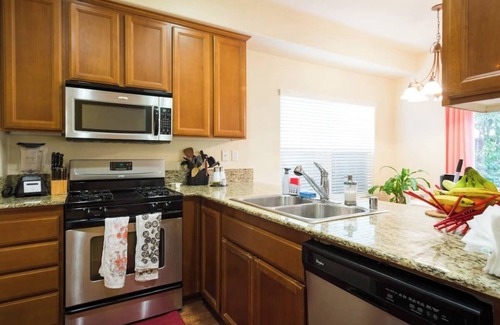 Davis Condominio | Cozy Condo with Lots Nearby - Bedroom 2 - Females Only