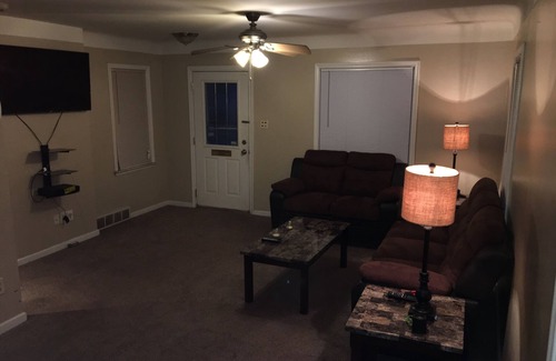 Dearborn Condominio | Acogedor condominio con estacionamiento