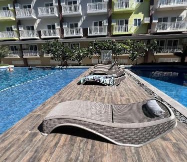Mactan Export Processing Zone Apartamento | Cozy & Convenient 1-Bedroom Condo 3 mins Away from the Airport