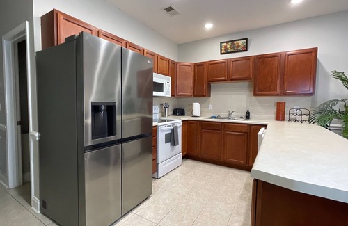 Johnson City Casa | Cozy & Convenient: 2BR Townhome w/Garage