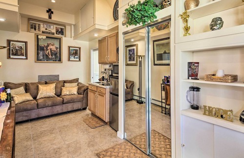 Elmont Apartamento | Cozy & Convenient Elmont Retreat w/ Patio!