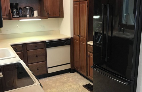 Cape Elizabeth Casa | Cozy,Convenient & Close to Beaches.Comfortably relax after enjoying nearby sites