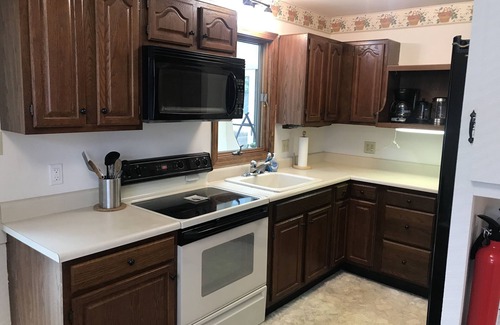 Cape Elizabeth Casa | Cozy,Convenient & Close to Beaches.Comfortably relax after enjoying nearby sites