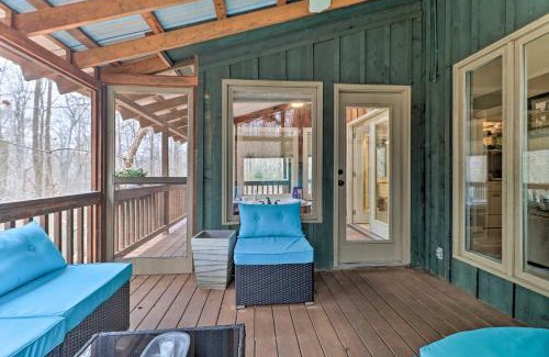 Conyers Casa | Cozy Conyers Cabin with Fireplace and Pool Table!