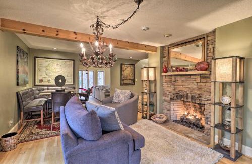 Conyers Casa | Cozy Conyers Cabin with Fireplace and Pool Table!