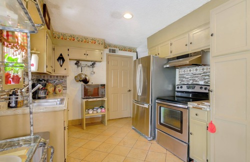 Whitehaven Casa | Cozy Corner in Memphis - 4 Miles to Graceland!