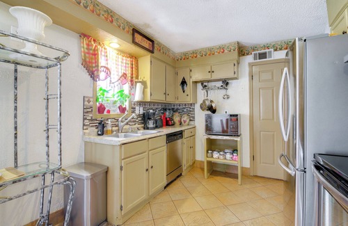 Whitehaven Casa | Cozy Corner in Memphis - 4 Miles to Graceland!