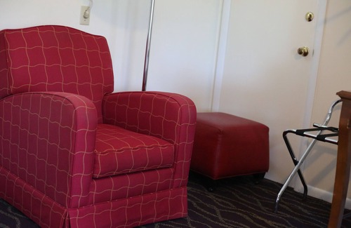 Williamstown Hotel | Cozy Corner Motel