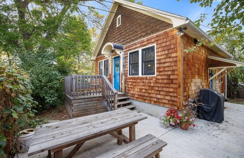 Bozeman Cabaña | Cozy Cottage 1 Block to Main St