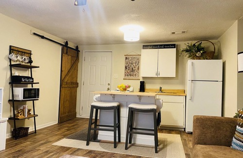 Belden Casa | Cozy Cottage 116, 7 minutes from the NORTH MS MEDICAL CENTER, Pet Friendly!!