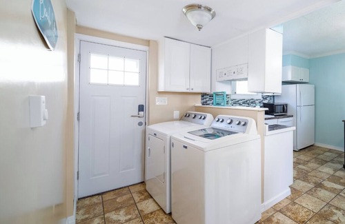St. Leonard's Tract Casa | Cozy Cottage: 3 blks to beach| Fenced Yard w Grill
