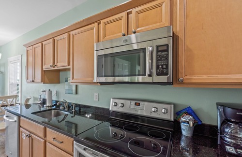 Port St. Joe Cabaña | Cozy Cottage 3 of 6 by Pool|2BR | Grill | Near Bay and Marina