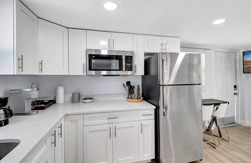 Delray Beach Apartamento | Cozy Cottage 5 Min to Beach Perfect for Couples