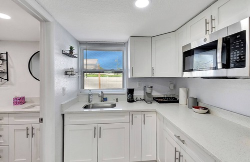 Delray Beach Casa | Cozy Cottage 5 Min to Beach – Perfect for Couples