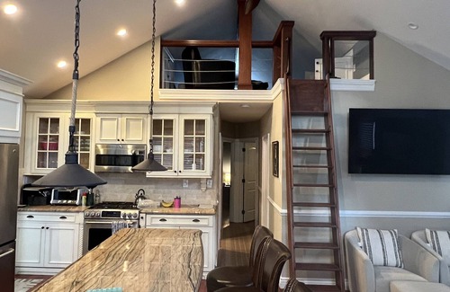 Point Lookout Cabaña | Cozy Cottage by the Beach at the Point!