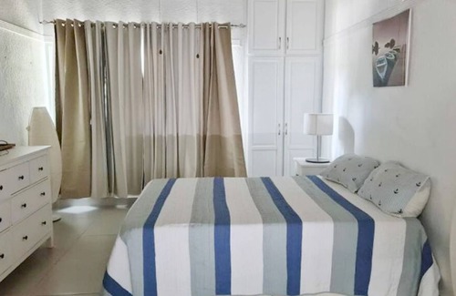 Villas Del Mar Cabaña | Cozy Cottage by the Beach
