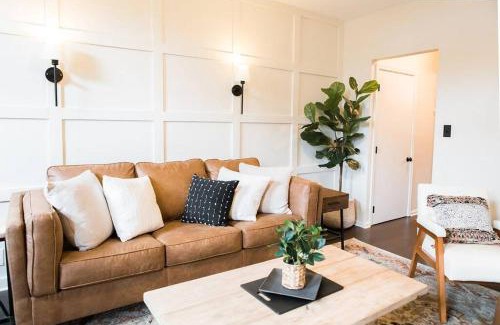 Mount Auburn Casa | Cozy Cottage Downtown - Walk to OTR & Stadiums