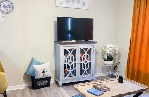 Rolla Casa | Cozy Cottage Feel Apartment