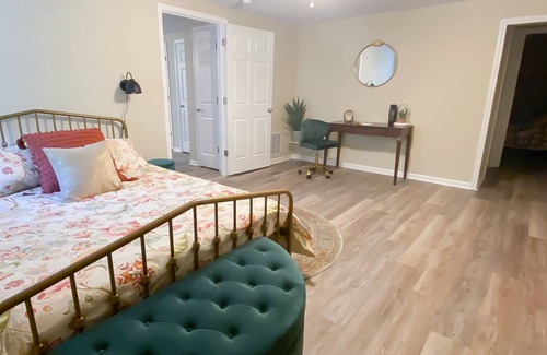 Rolla Casa | Cozy Cottage Feel Apartment
