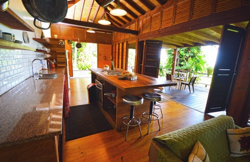 Dunscombe Cabaña | Cozy cottage for nature lovers, sea views, firepit