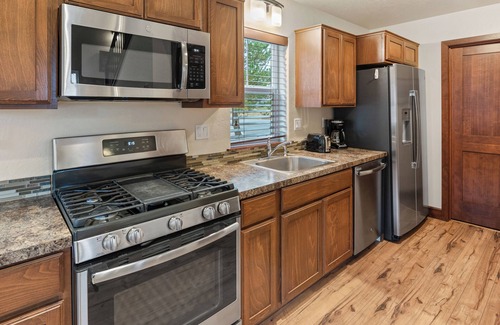 Dover Bay Casa | Cozy cottage in center of Dover Bay