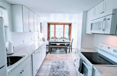 Schenectady Casa | Cozy Cottage in Colonie