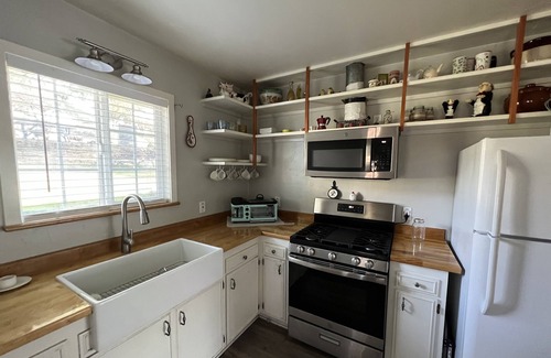 Oakhurst Cabaña | Cozy cottage in delightful Ahwahnee with AC, WiFi