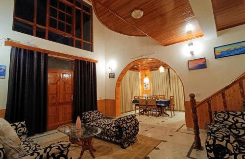 Manali Chalet De Esquí | Cozy cottage in Haripur Manali by Serene Homes