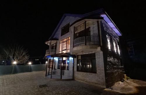 Manali Chalet De Esquí | Cozy cottage in Haripur Manali by Serene Homes