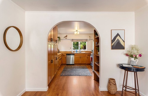 Upper Lake Casa | Cozy cottage in Historic Upper Lake