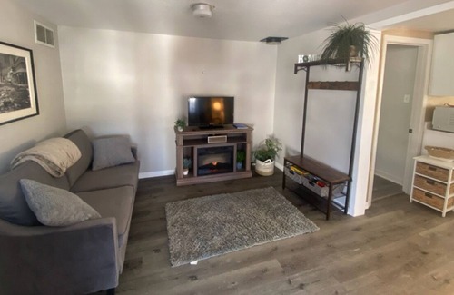 Portola Casa | Cozy Cottage in Historic Portola CA