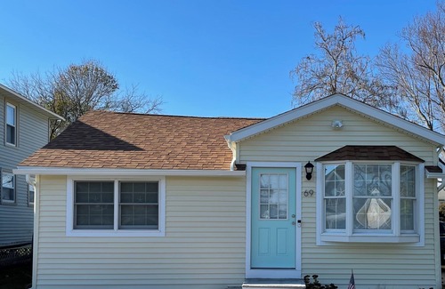 Saybrook Manor Cabaña | Cozy cottage in Old Saybrook beach community, walking distance to private beach.
