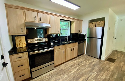 Lee County Cabaña | Cozy cottage in Salem with a short drive to Auburn/Opelika Al or Columbus, Ga